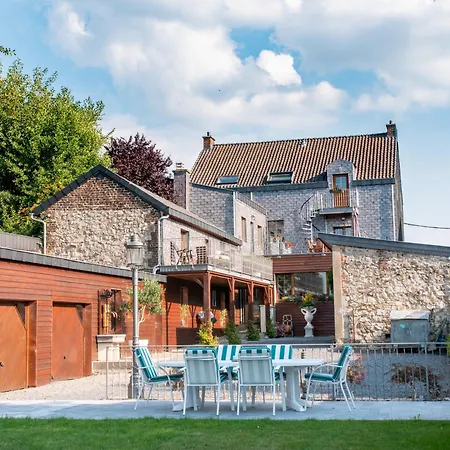 Les Bons Amis Apartment
